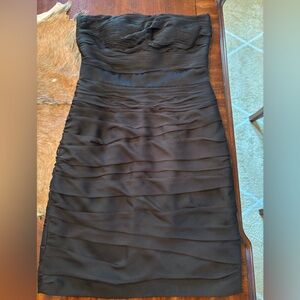 Monique Lhuillier Bridesmaids Black Strapless Ruched Cocktail Dress